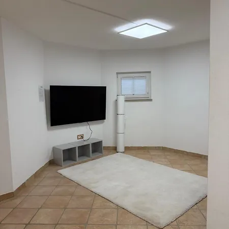 Moderne Monteurwohnung Mit Terrasse 