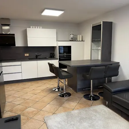 Moderne Monteurwohnung Mit Terrasse 